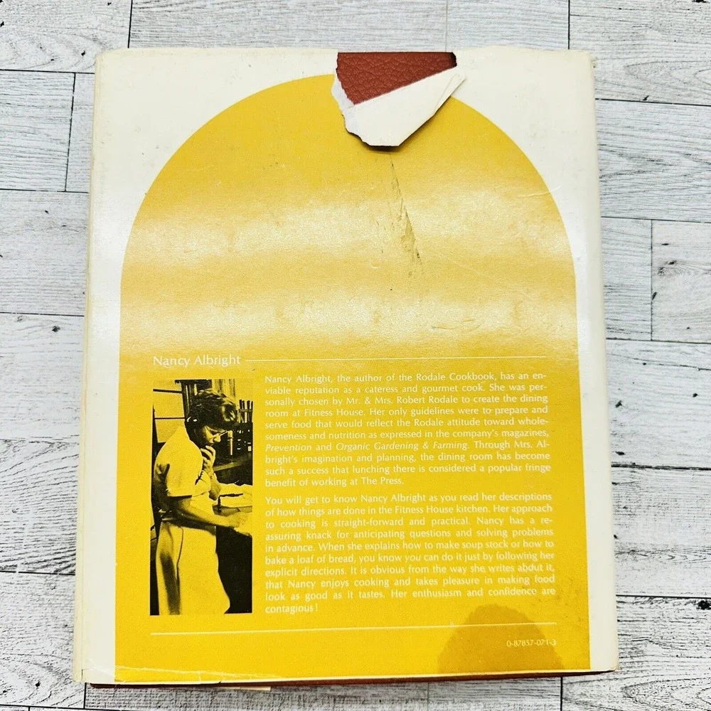 The Rodale Cookbook by Nancy Albright‎ - 1973(c) - 1977 Printing - Hardcover